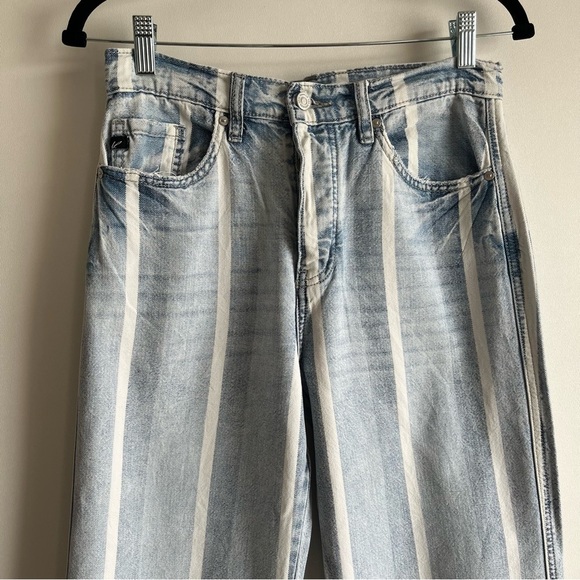KanCan Striped McKenzie Mid-Rise 90's Flare Wide Leg Jean's Size 27 - Picture 4 of 11